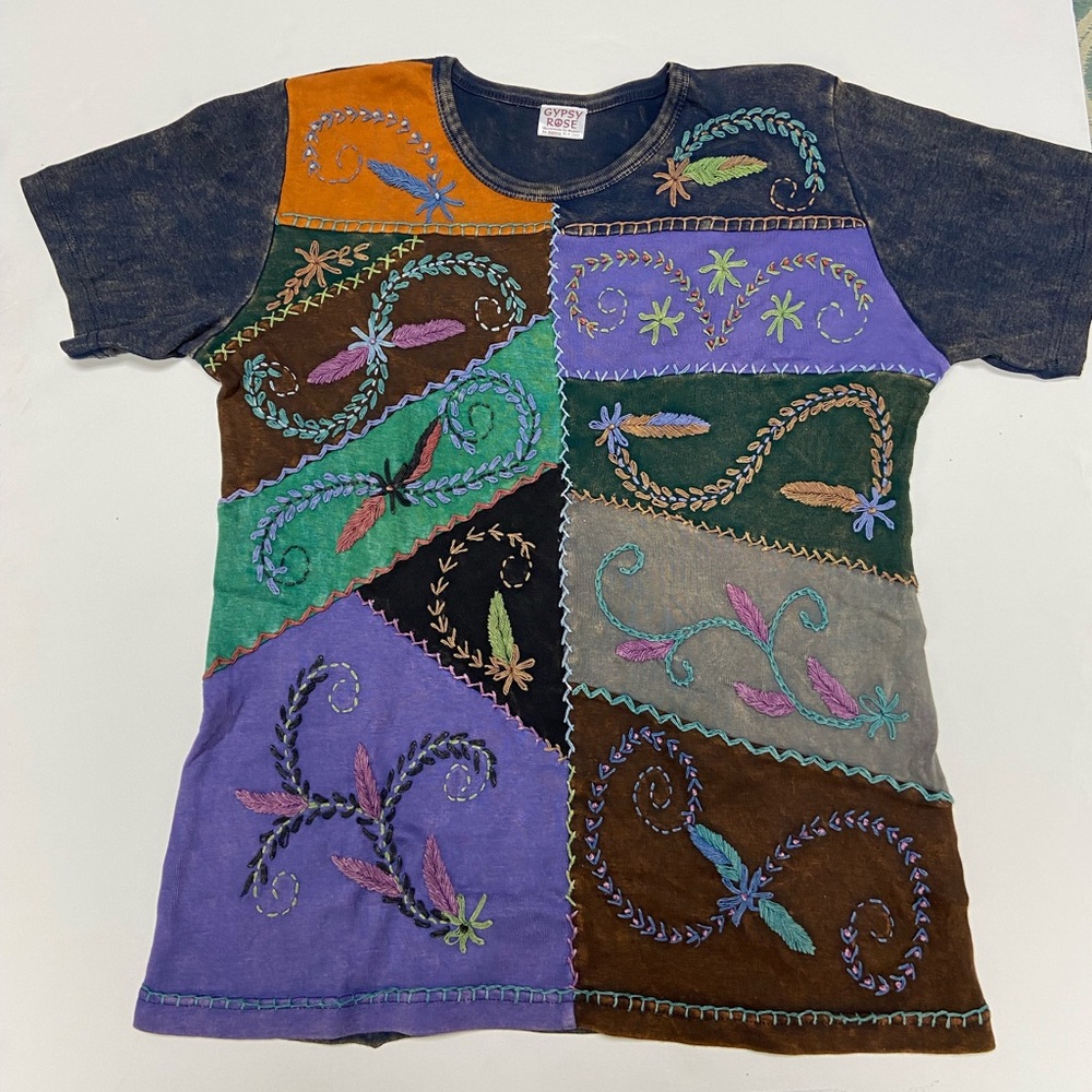 Gypsy rose vintage 90’s baby tee